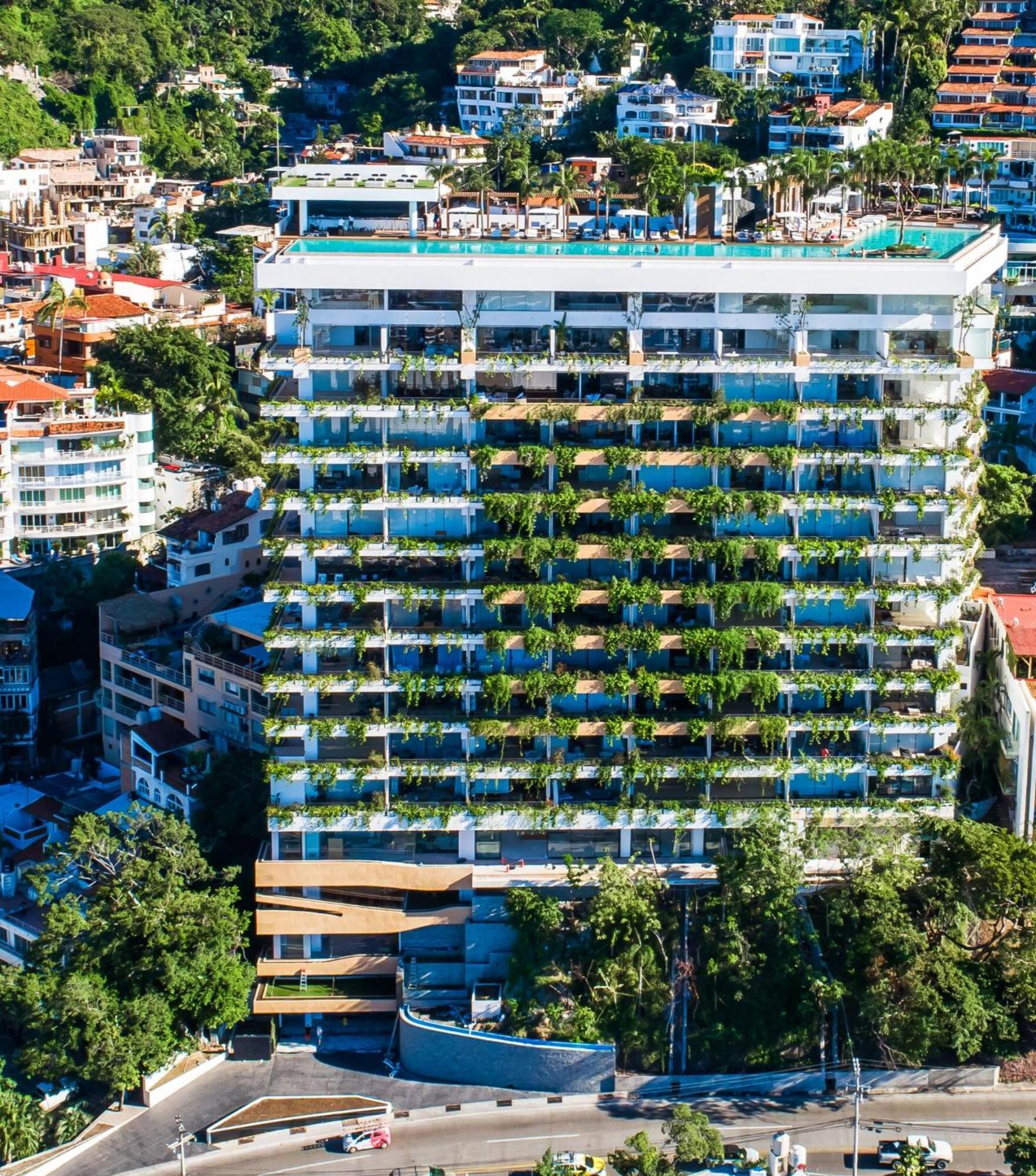 Apartamento New! Luxury 2bd 2ba Romantic Zone Largest Pool In Pv Sea View Balcony Puerto Vallarta