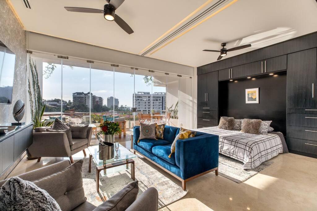 Apartamento New! Luxury 2bd 2ba Romantic Zone Largest Pool In Pv Sea View Balcony Puerto Vallarta
