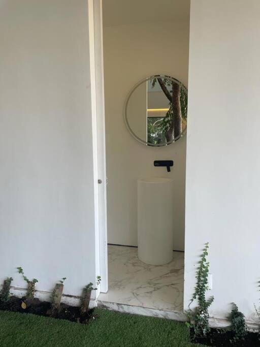 New! Luxury 2bd 2ba Romantic Zone Largest Pool In Pv Sea View Balcony Apartamento Puerto Vallarta